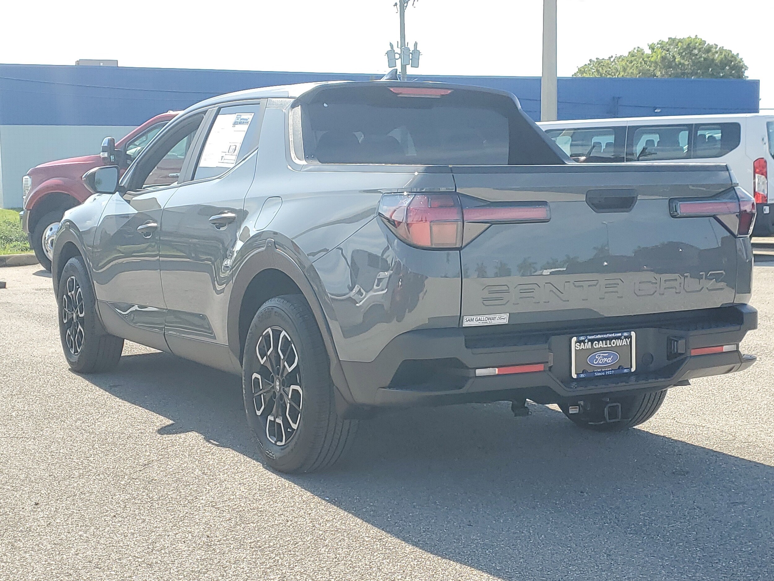 2023 Hyundai Santa Cruz SEL photo 3