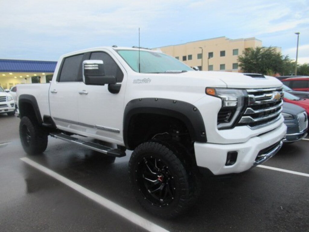 Used 2024 Chevrolet Silverado 2500HD High Country 4WD Crew Cab 159 High Country