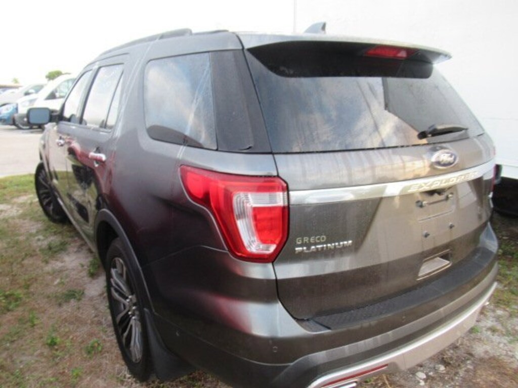 Certified 2017 Ford Edge Titanium SUV