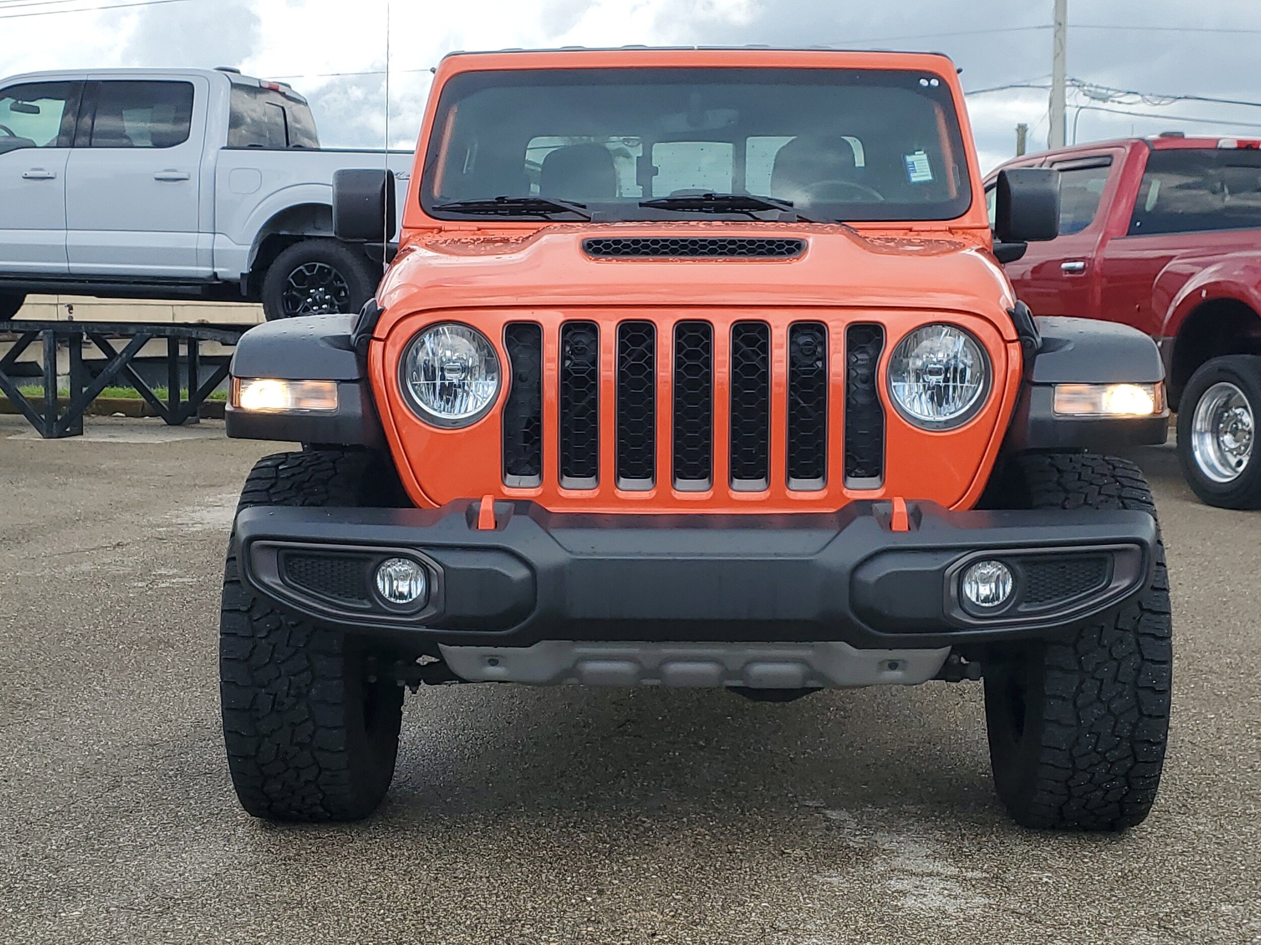 2023 Jeep Gladiator Mojave photo 2