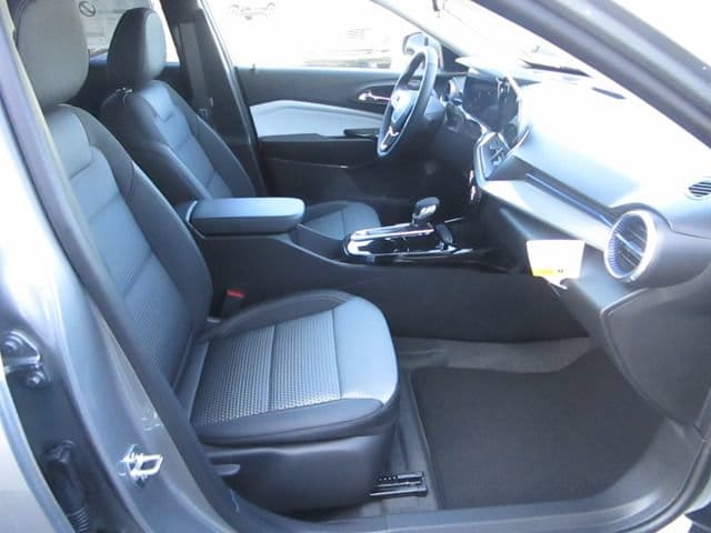2026 Chevrolet Trax LT - Photo 25