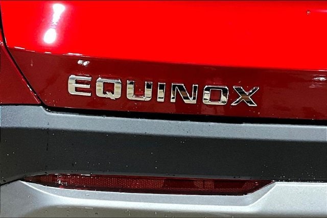 2027 Chevrolet Equinox LT - Photo 8