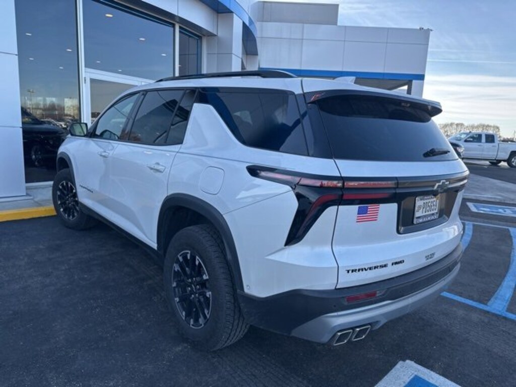 Used 2024 Chevrolet Traverse Z71 SUV