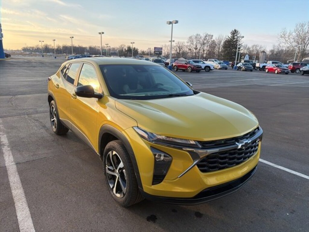 Used 2024 Chevrolet Trax 1RS SUV