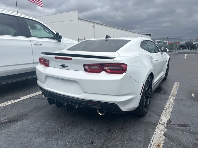 2021 Chevrolet Camaro 2LT photo 4