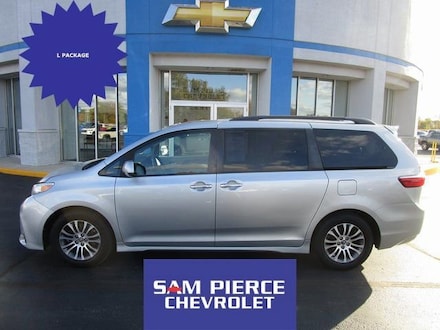 2019 Toyota Sienna XLE Auto Access Seat