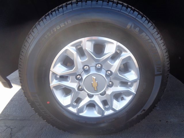 2025 Chevrolet Silverado 2500HD LTZ photo 2