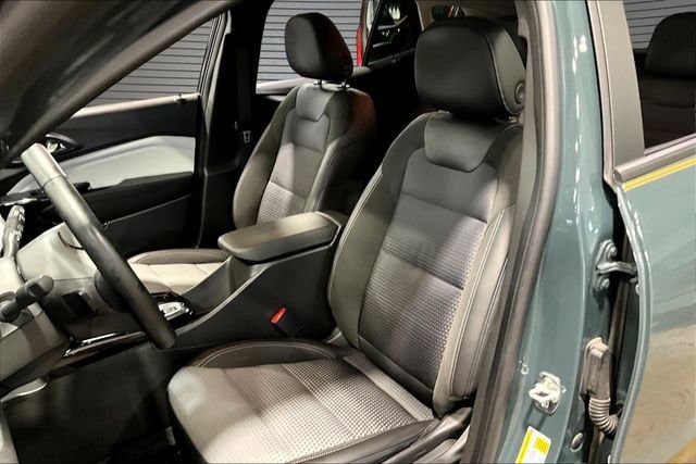 2025 Chevrolet Trax LT - Photo 19