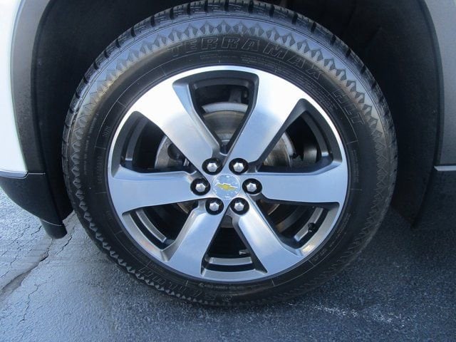 Used 2019 Chevrolet Traverse 3LT with VIN 1GNEVHKW5KJ293664 for sale in Daleville, IN