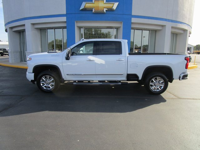 2026 Chevrolet Silverado 2500HD High Country's photo