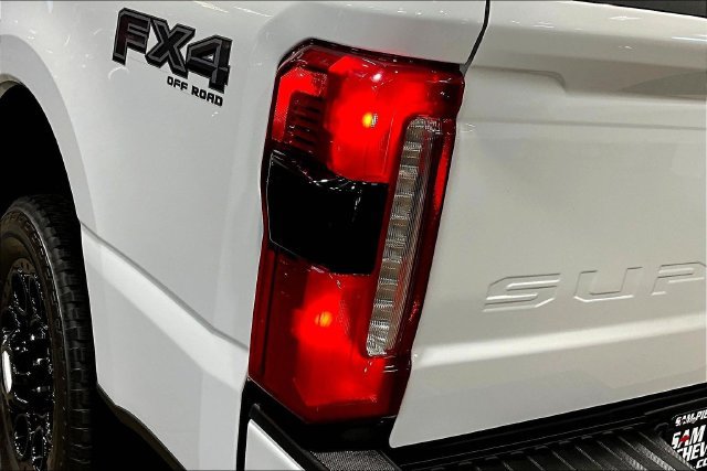 2024 Ford F-350 Super Duty Lariat - Photo 23