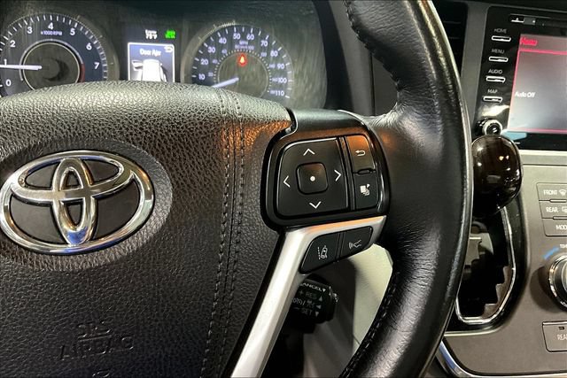 2019 Toyota Sienna XLE - Photo 12