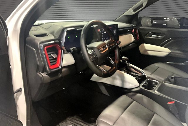 2026 GMC Canyon AT4X - Photo 18