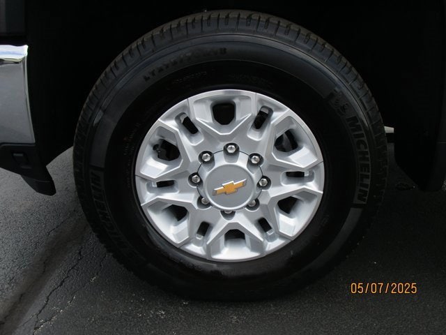 Used 2024 Chevrolet Silverado 3500HD LTZ with VIN 2GC4YUEY6R1259562 for sale in Daleville, IN