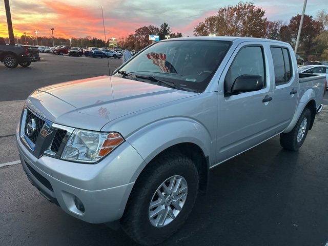 2019 Nissan Frontier SV photo 2