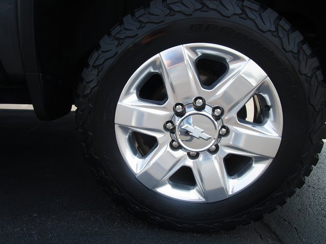 Used 2020 Chevrolet Silverado 2500HD LTZ with VIN 1GC4YPE72LF139430 for sale in Daleville, IN