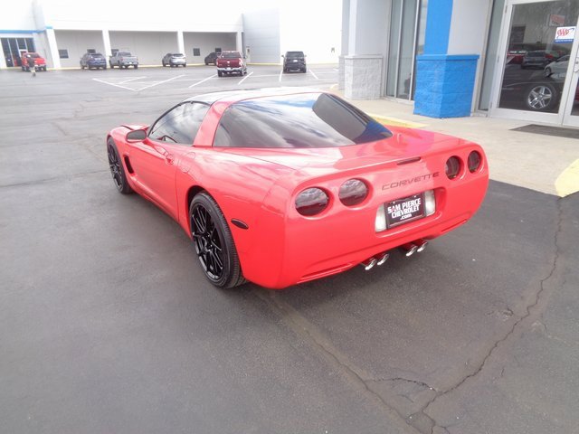 2001 Chevrolet Corvette photo 3