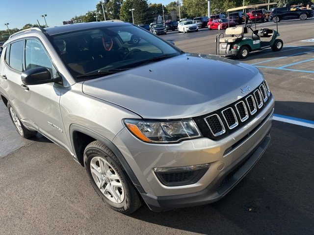 2018 Jeep Compass Sport photo 2