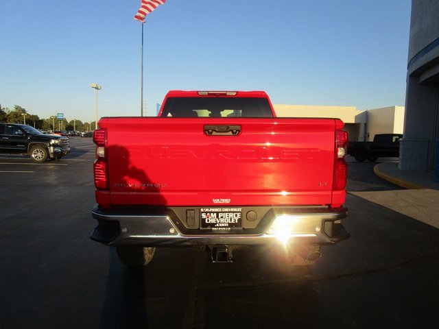 2026 Chevrolet Silverado 2500HD LT photo 4