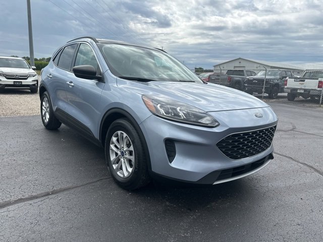 2022 Ford Escape SE photo 3