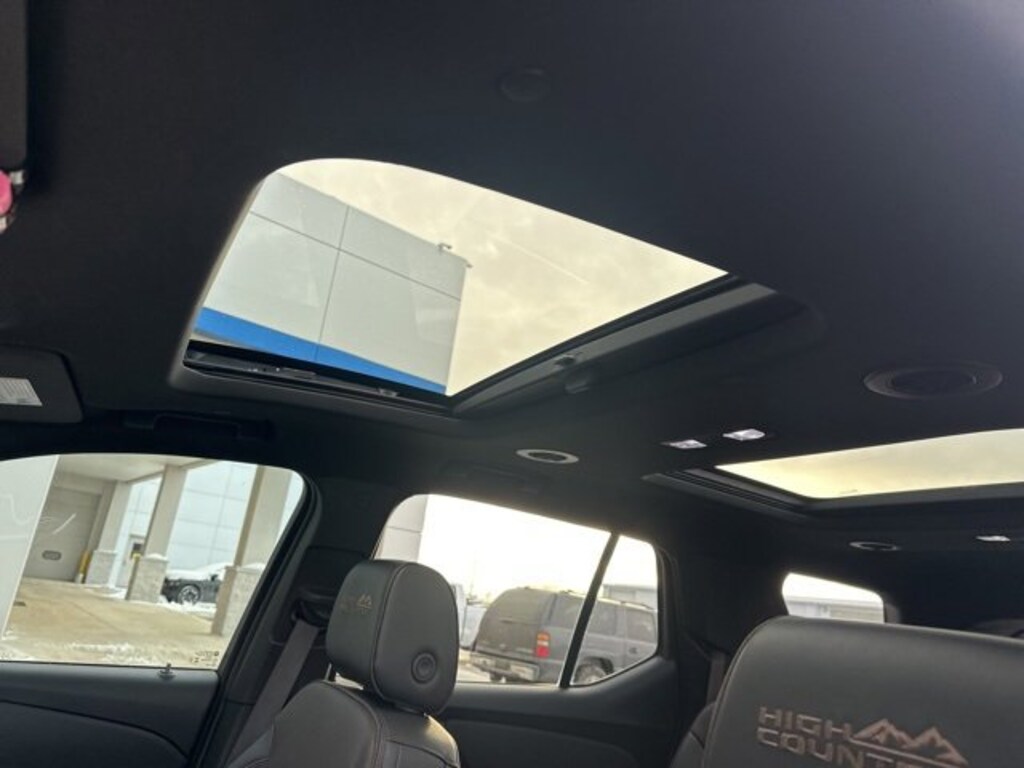 Used 2023 Chevrolet Traverse High Country SUV