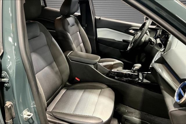 2025 Chevrolet Trax LT - Photo 26
