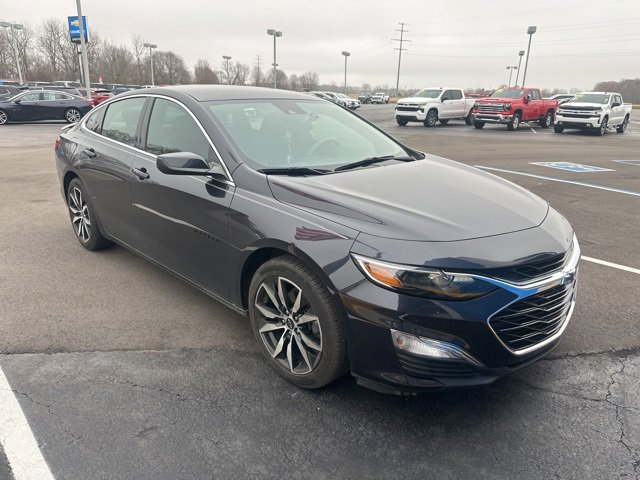 2023 Chevrolet Malibu RS photo 2