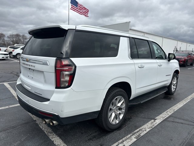 2023 Chevrolet Suburban Premier photo 2