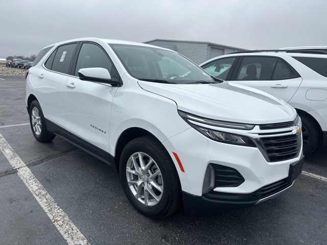 2023 Chevrolet Equinox LT photo 2