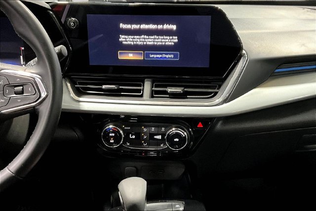 2025 Chevrolet Trax LT - Photo 9