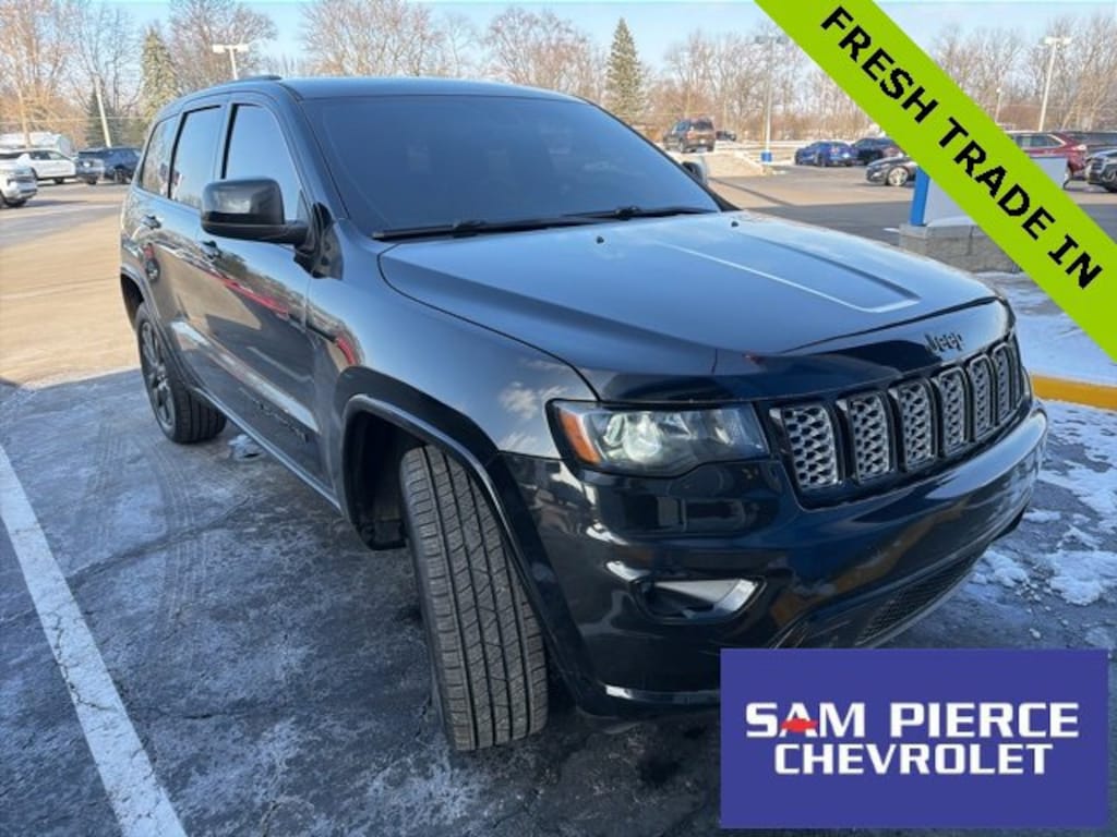 Used 2017 Jeep Grand Cherokee Altitude