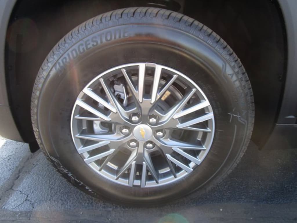 New 2026 Chevrolet Traverse LT SUV