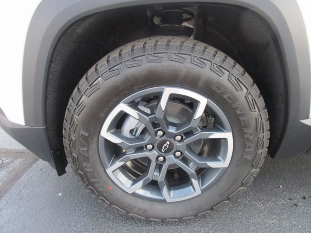 New 2026 Chevrolet Equinox Activ SUV