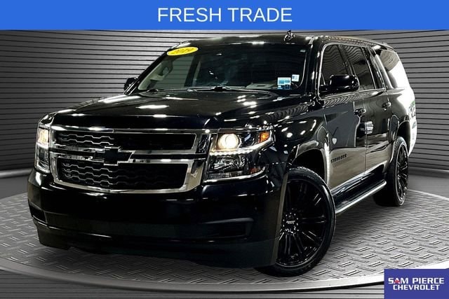 2019 Chevrolet Suburban 4WD 1500 LT's photo