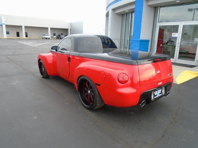 Used 2004 Chevrolet SSR LS with VIN 1GCES14P04B105404 for sale in Daleville, IN