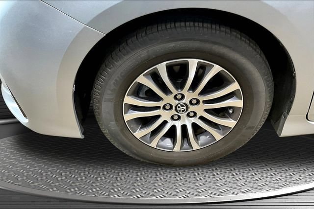 2019 Toyota Sienna XLE - Photo 34