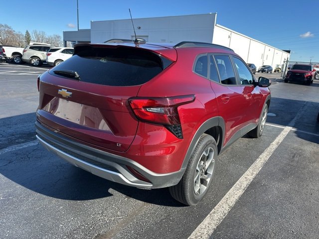 2025 Chevrolet Trax LT photo 4