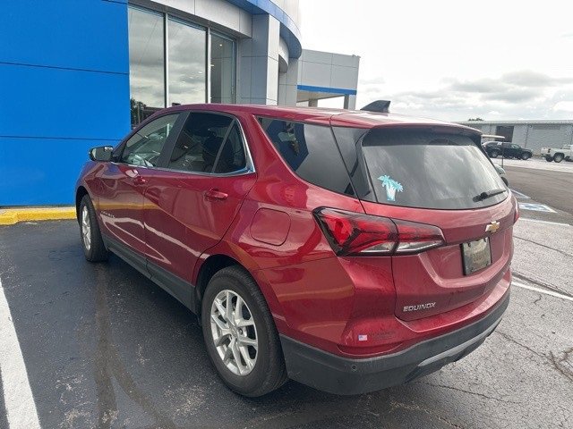 2023 Chevrolet Equinox LT photo 2