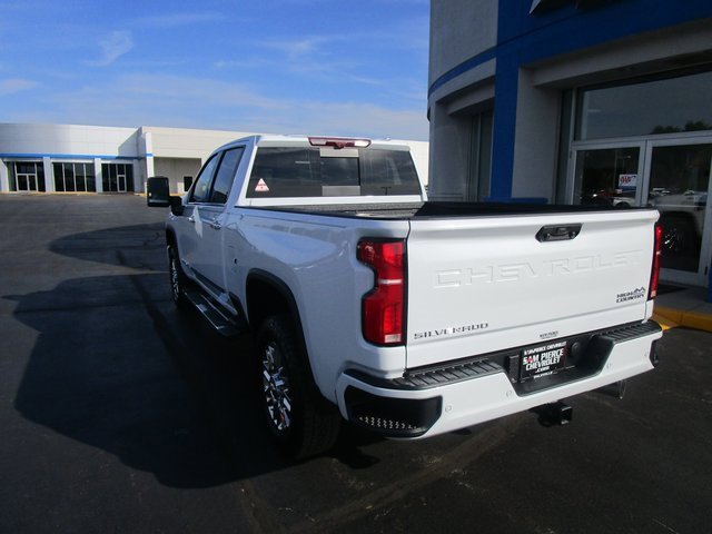 2026 Chevrolet Silverado 2500HD High Country photo 3
