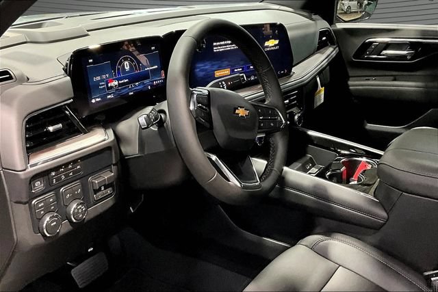 2026 Chevrolet Suburban LT - Photo 7