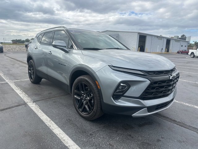 2023 Chevrolet Blazer 2LT photo 3