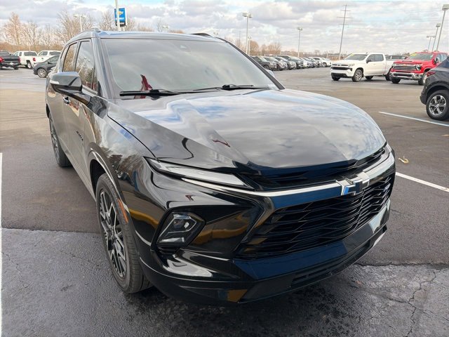 2023 Chevrolet Blazer RS photo 2