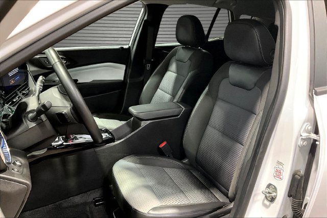 2025 Chevrolet Trax LT - Photo 18