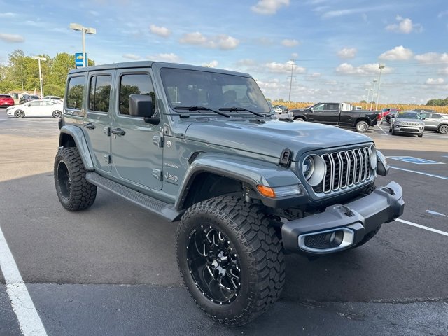 2024 Jeep Wrangler Sahara photo 2