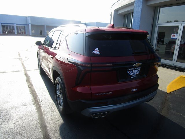2026 Chevrolet Traverse photo 3