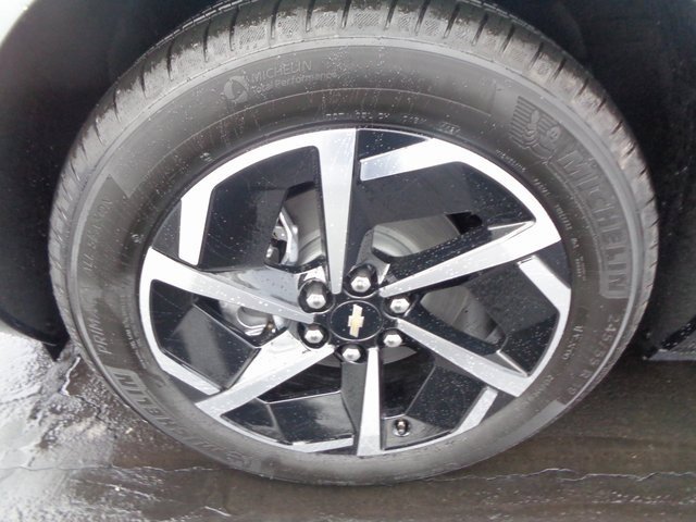 2025 Chevrolet Equinox EV 1LT photo 2