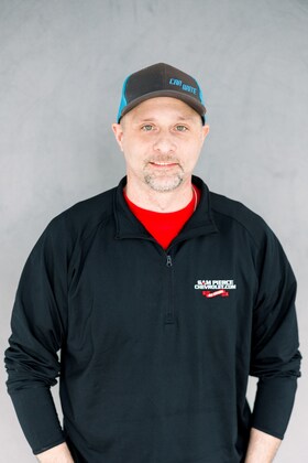 Staff member JEREMY HORN from 0386f0940ff9