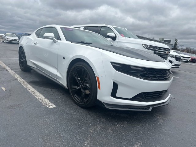 2021 Chevrolet Camaro 2LT photo 2