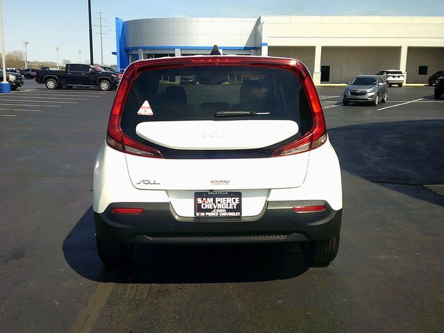 2022 Kia Soul LX photo 4