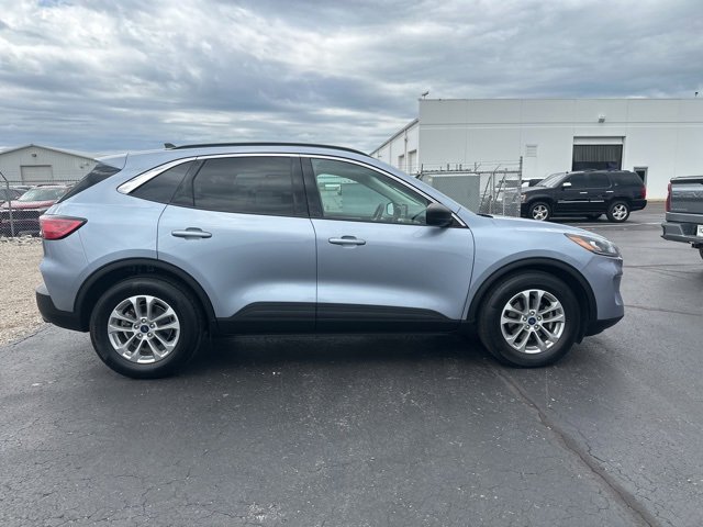 2022 Ford Escape SE photo 4